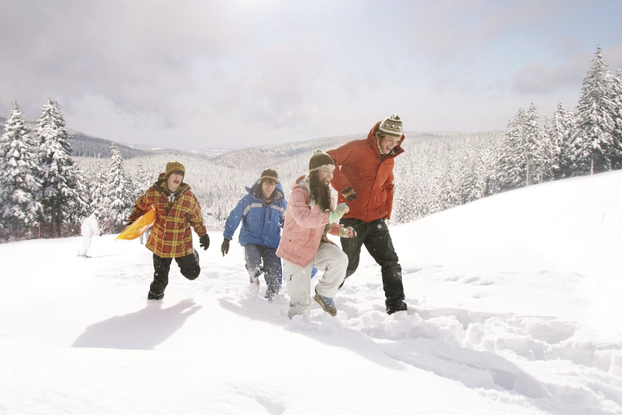 Active winter. Winter Holidays activities. Winter activities photo. Winter Holidays Interview.